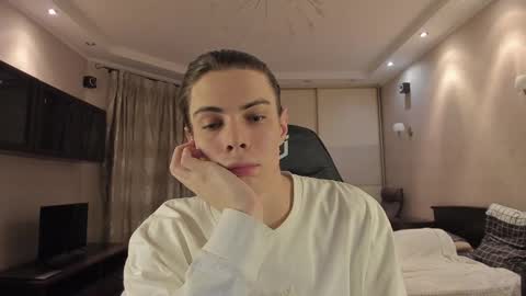 Snapshot of louis_preston chatting on February 2025 08:58:01 PM Mark online show from February 2025 08:58:01 PM