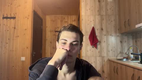 Snapshot of louis_preston chatting on November 2025 05:43:01 AM Mark online show from November 2025 05:43:01 AM