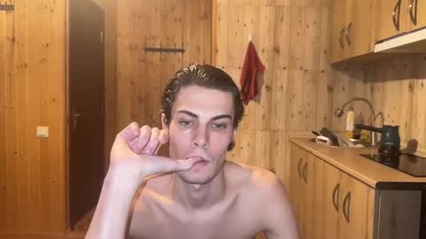 Snapshot of louis_preston chatting on February 2026 04:40:01 PM Mark online show from February 2026 04:40:01 PM