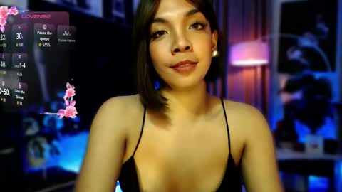 Louisa online show from November 2025 02:31:02 AM