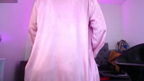  LouIse  online show from January 2025 08:58:02 PM