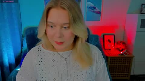 Loise online show from November 2025 09:17:01 PM