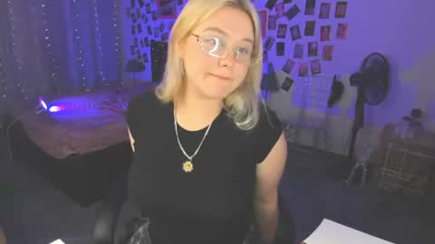 Snapshot of louisemous chatting on July 2026 03:16:02 PM Loise online show from July 2026 03:16:02 PM