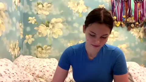 Sasha online show from August 2026 06:00:01 PM