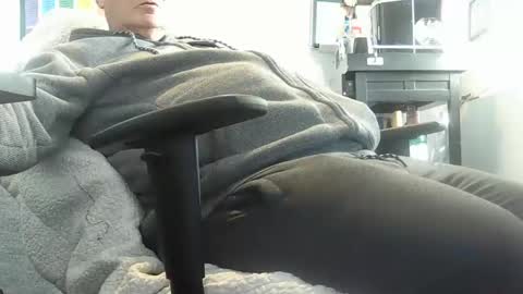 loumtl3 online show from February 2025 12:29:02 PM