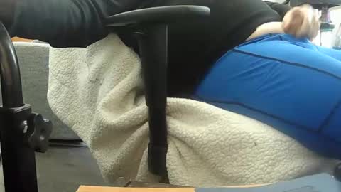 loumtl3 online show from February 2025 03:48:02 PM