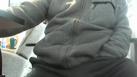 loumtl3 online show from March 2025 01:57:02 PM