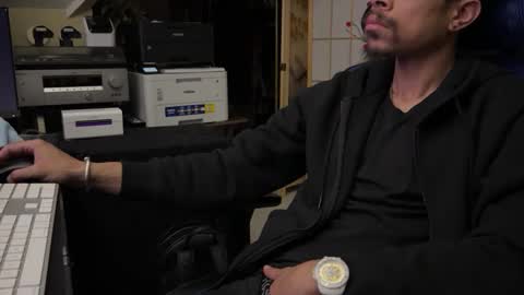 Snapshot of love4heelz chatting on March 2026 07:01:02 AM Prynce online show from March 2026 07:01:02 AM