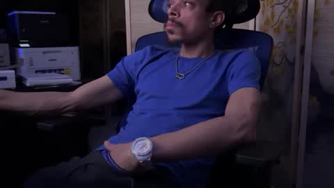 Snapshot of love4heelz chatting on March 2026 05:52:02 AM Prynce online show from March 2026 05:52:02 AM