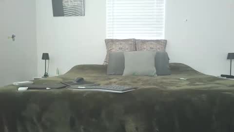 Snapshot of love_and_steele chatting on June 2026 07:36:01 PM love_and_steele online show from June 2026 07:36:01 PM