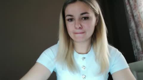 Snapshot of love_dom_meg chatting on May 2026 10:20:02 AM Megane online show from May 2026 10:20:02 AM