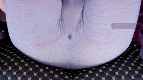 Kira online show from November 2025 02:39:02 PM