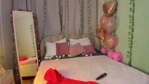 Lola online show from February 2025 01:11:02 AM