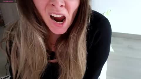 jessmy pleasure is in your hands s online show from December 2024 12:49:01 PM