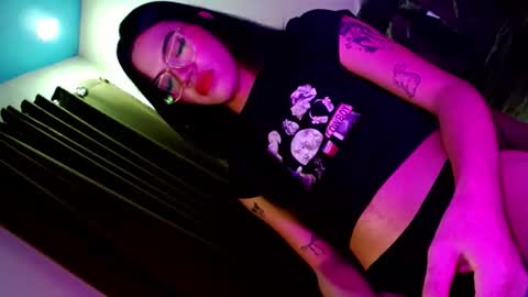 Seren online show from October 2025 11:00:01 AM