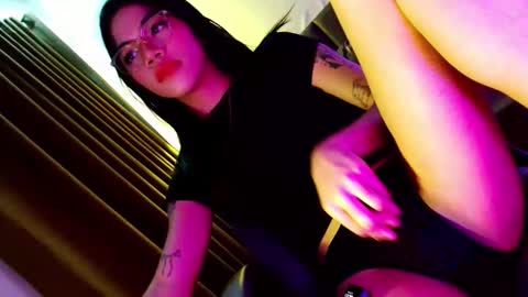 Seren online show from April 2026 03:00:01 AM