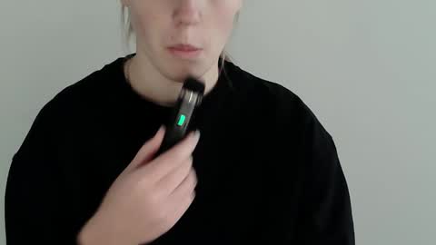 Vivian online show from November 2025 11:54:02 AM