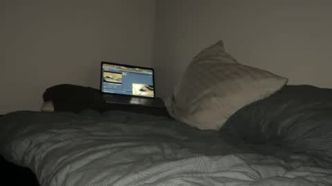 Snapshot of lovebeman69 chatting on December 2024 01:39:02 AM lovebeman69 online show from December 2024 01:39:02 AM