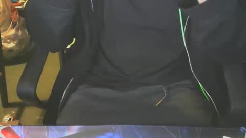 Snapshot of lovebird71 chatting on November 2025 04:29:02 AM lovebird71 online show from November 2025 04:29:02 AM