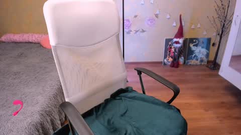 cat-girl online show from January 2025 04:21:02 PM