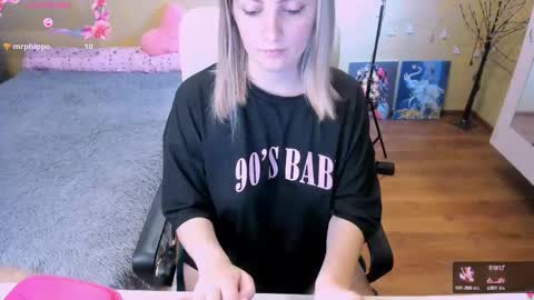 cat-girl online show from September 2025 12:52:02 PM