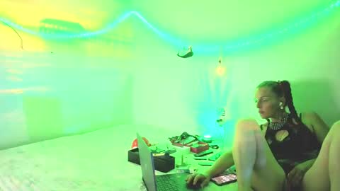 lovecandycunt143 online show from September 2025 09:31:01 AM