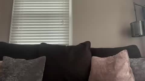 loved19 online show from November 2025 03:34:02 PM