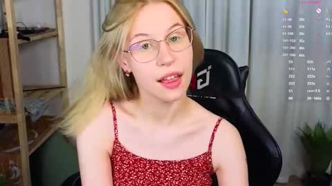 God like girl Ann online show from October 2025 04:41:01 PM