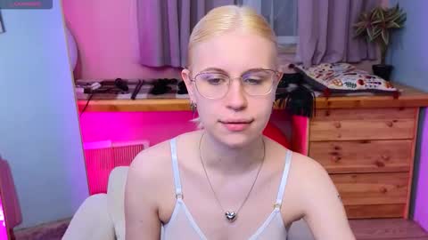 God like girl Ann online show from November 2025 05:31:01 PM