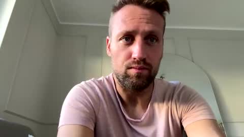 Snapshot of lovefuesse chatting on November 2025 08:37:02 AM lovefuesse online show from November 2025 08:37:02 AM