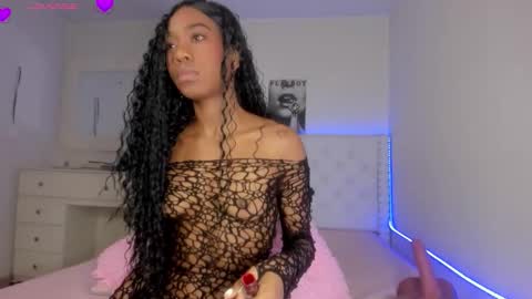 Val online show from October 2025 10:25:02 PM