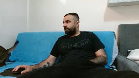 loveivat80 online show from May 2026 05:12:01 AM