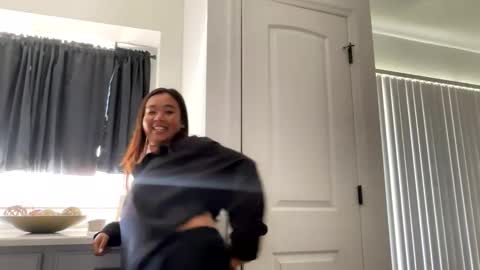 Love online show from March 2025 04:21:01 PM