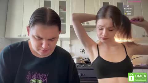 Mileena and Oliver online show from February 2025 10:26:01 AM