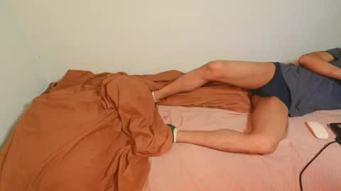 Snapshot of lovely__person chatting on January 2025 09:34:01 PM Lovely Person online show from January 2025 09:34:01 PM