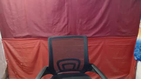 Snapshot of lovely_angel19 chatting on February 2025 04:39:02 AM Angel online show from February 2025 04:39:02 AM