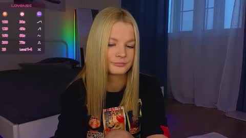 Snapshot of lovely_babyy chatting on March 2026 05:24:01 AM Jenny online show from March 2026 05:24:01 AM