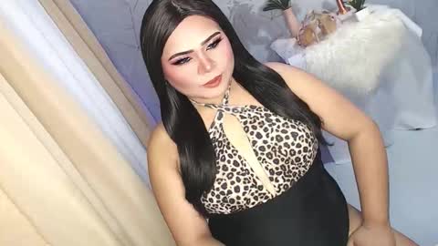 Lovely Dale online show from October 2025 12:14:01 PM