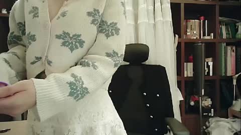 DANA KIM online show from January 2025 07:58:02 PM