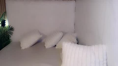   online show from April 2026 07:58:01 PM