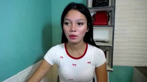 Thea  online show from March 2026 01:20:01 AM