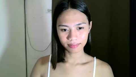 lovely_yvoneslutty online show from September 2025 02:45:01 AM