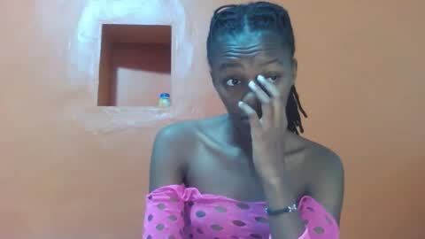 Lovely yvonne online show from November 2025 02:08:01 PM