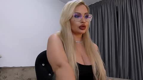 PrAllinXXXa online show from February 2026 11:53:02 PM