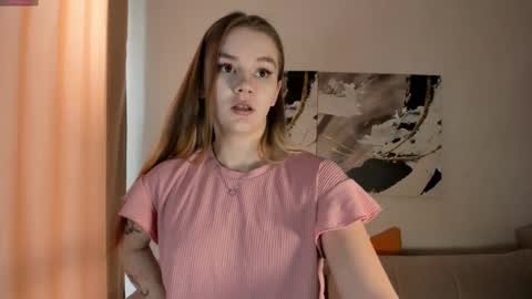 lovelygracee online show from October 2025 12:38:02 PM