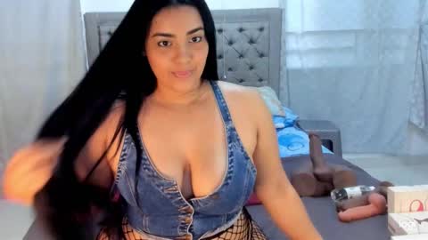 Snapshot of lovelykendall chatting on January 2025 10:56:01 PM Kendall online show from January 2025 10:56:01 PM