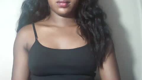 lovelylarra online show from March 2026 09:59:01 PM