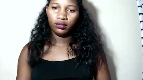 lovelylarra online show from May 2026 08:39:02 PM