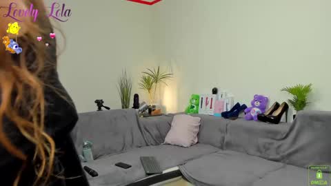 Lola online show from March 2025 08:43:02 PM