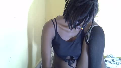 lovelymee2 online show from October 2025 10:25:01 AM